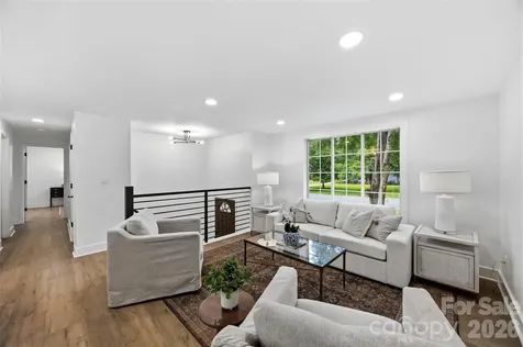 5903 Carpenter Drive Charlotte NC 28226