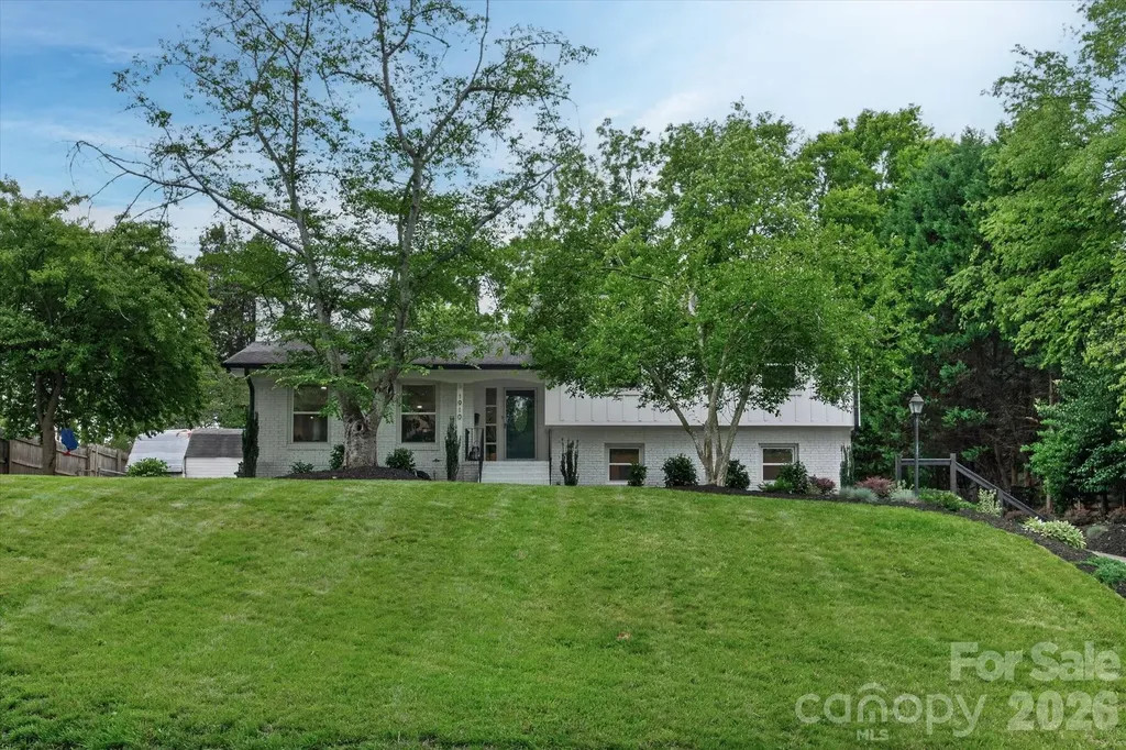 1910 Wensley Drive Charlotte NC 28210