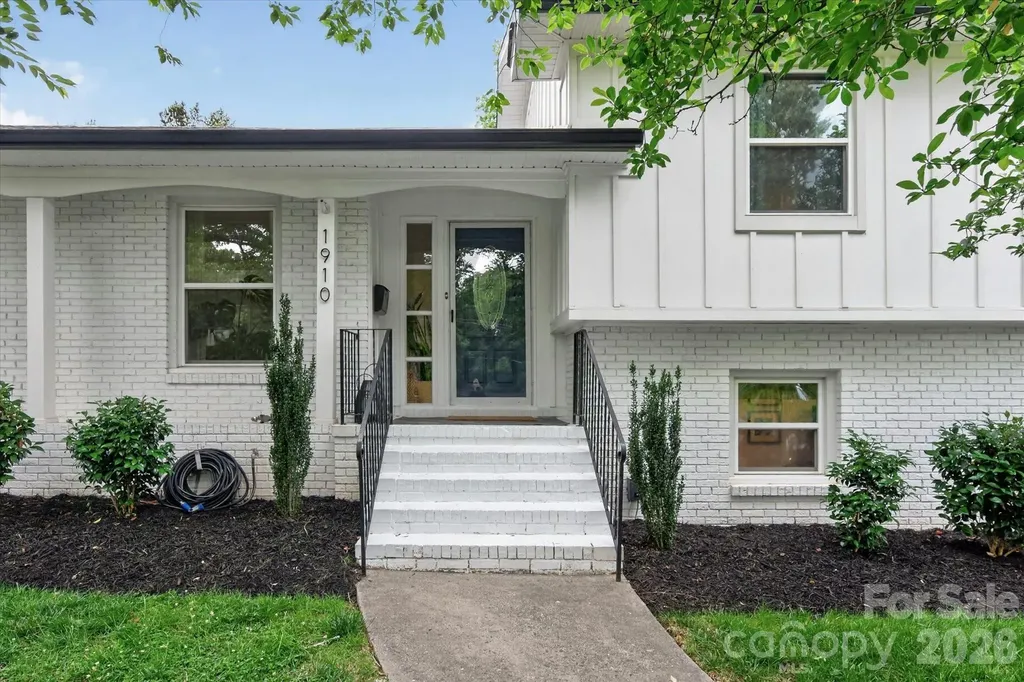 1910 Wensley Drive Charlotte NC 28210