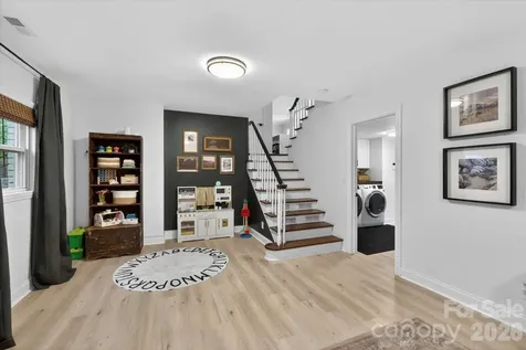 1910 Wensley Drive Charlotte NC 28210