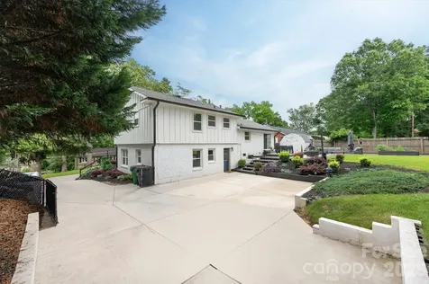 1910 Wensley Drive Charlotte NC 28210