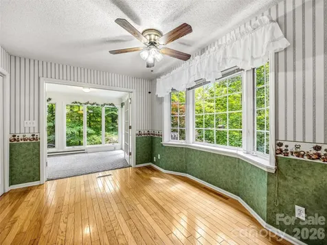 126 Surry Lane Hendersonville NC 28791