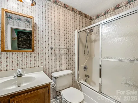 126 Surry Lane Hendersonville NC 28791