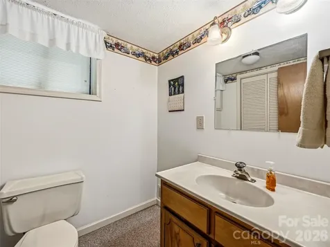 126 Surry Lane Hendersonville NC 28791