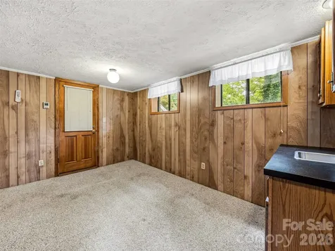126 Surry Lane Hendersonville NC 28791