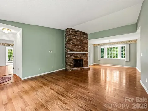 126 Surry Lane Hendersonville NC 28791