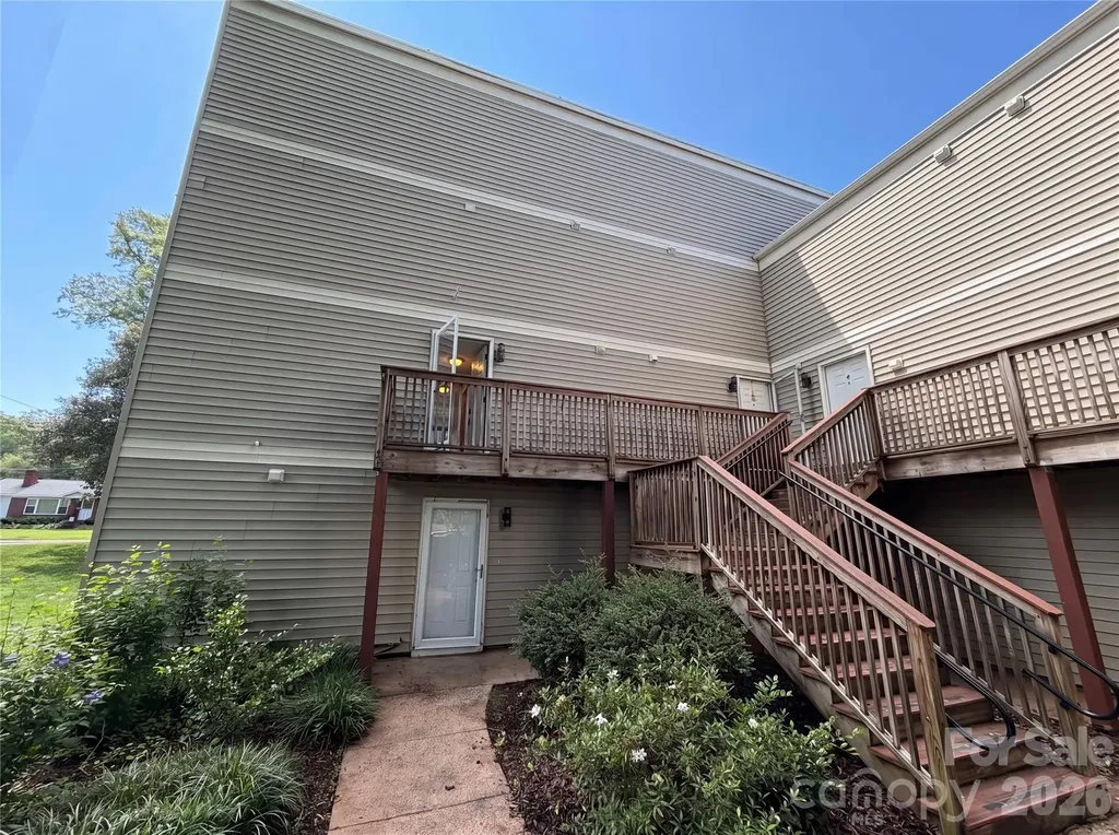 1625 Merry Oaks Road Charlotte NC 28205