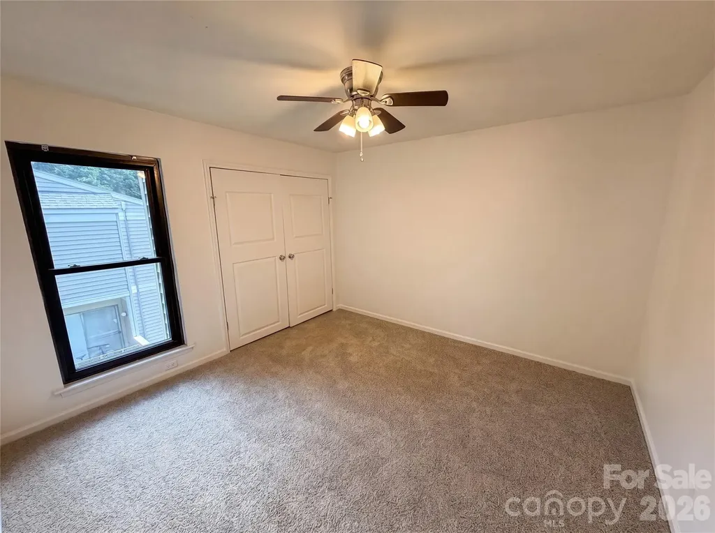 1625 Merry Oaks Road Charlotte NC 28205