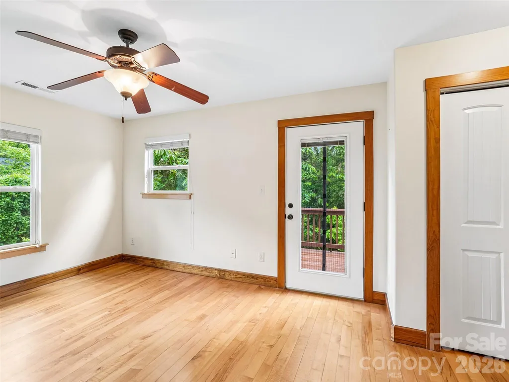 3 Delaware Avenue Asheville NC 28806
