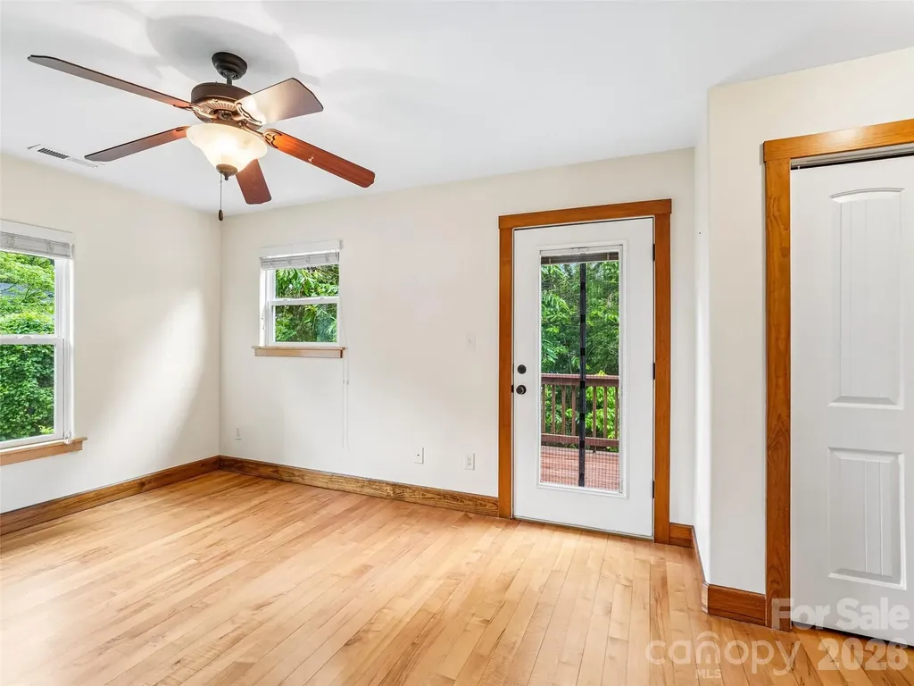 3 Delaware Avenue Asheville NC 28806