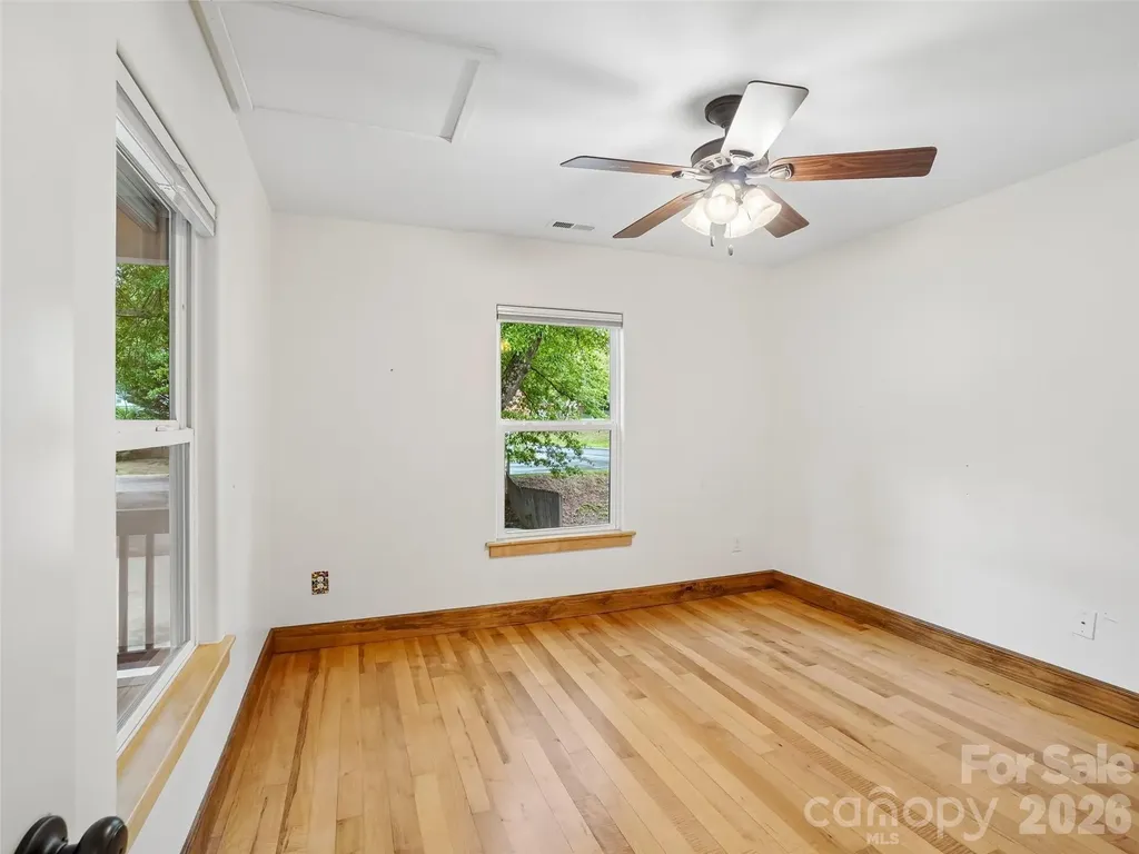 3 Delaware Avenue Asheville NC 28806