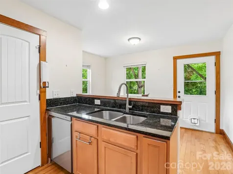 3 Delaware Avenue Asheville NC 28806