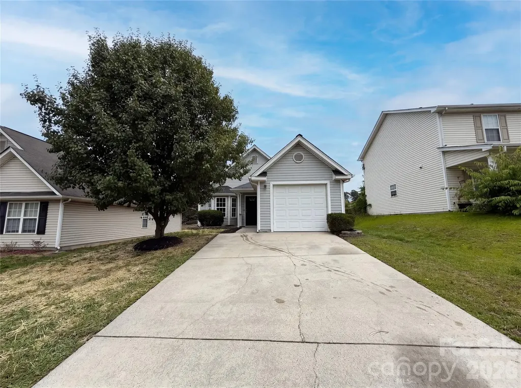 1841 Mission Oaks Street Kannapolis NC 28083