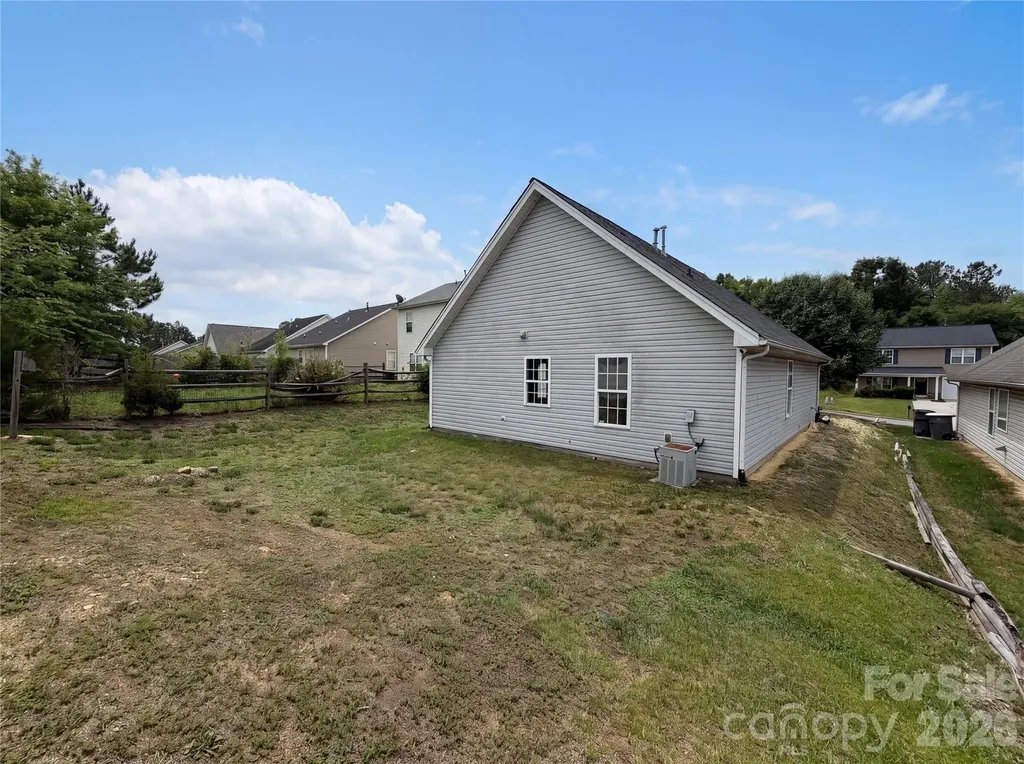 1841 Mission Oaks Street Kannapolis NC 28083