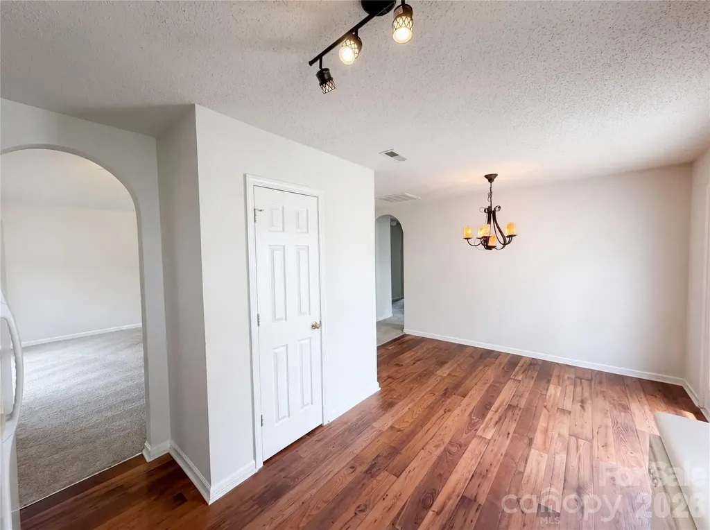 1841 Mission Oaks Street Kannapolis NC 28083