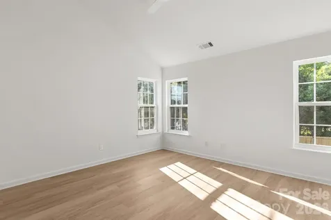 14426 Arlandes Drive Charlotte NC 28278