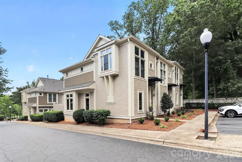 1073 Park West Drive Charlotte NC 28209