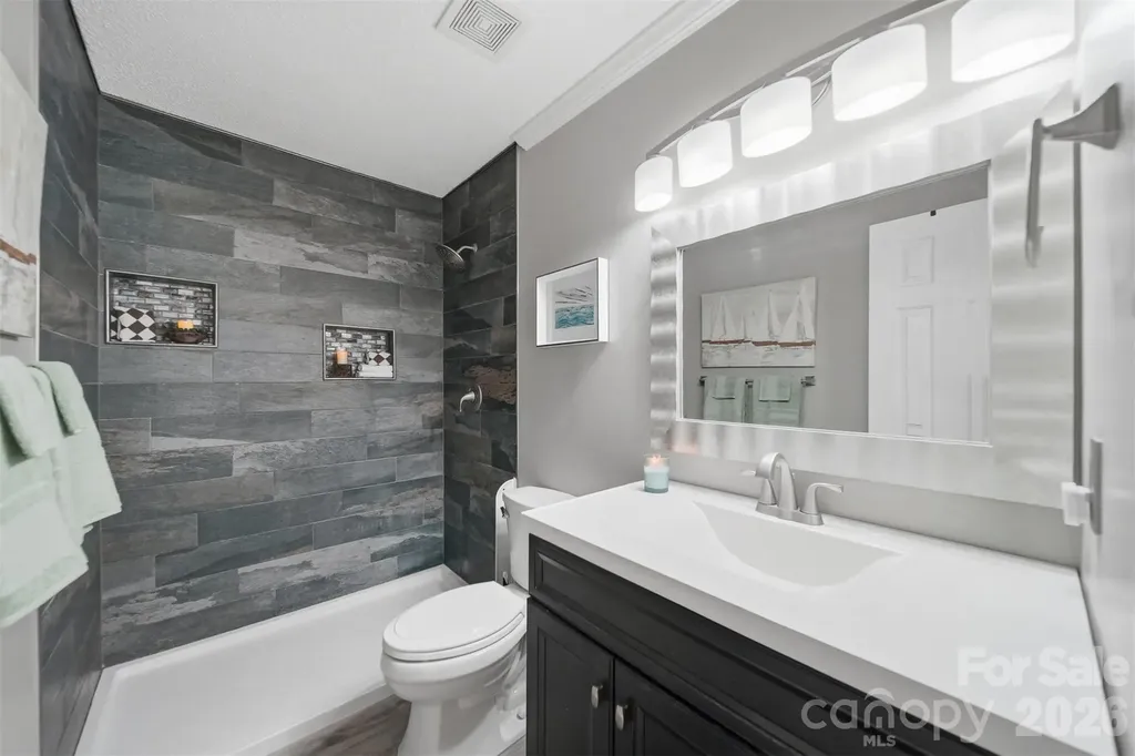 2104 Sheffield Court NW Conover NC 28613