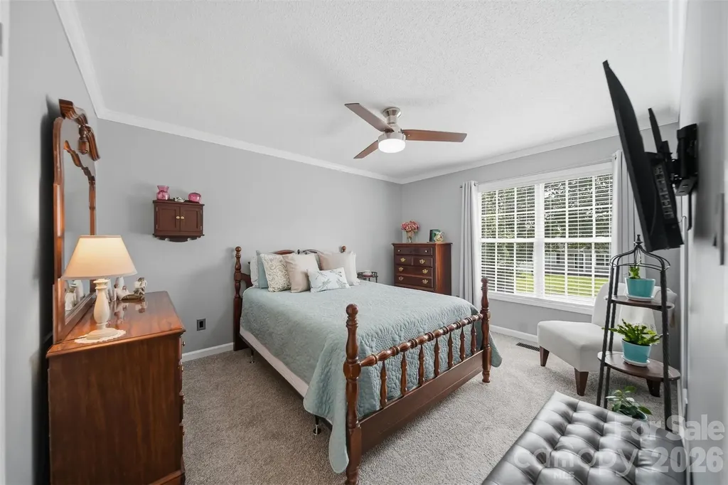 2104 Sheffield Court NW Conover NC 28613