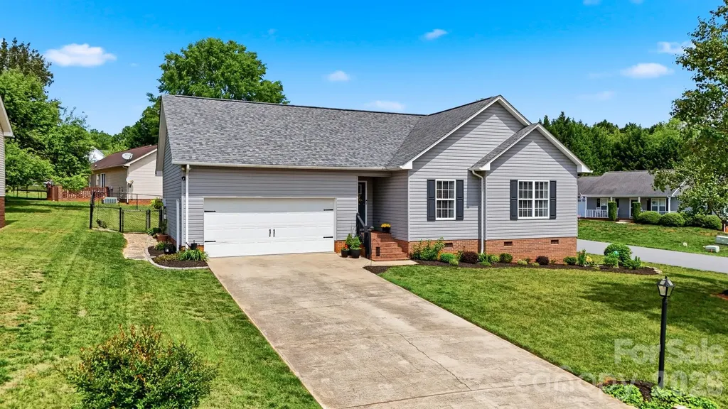2104 Sheffield Court NW Conover NC 28613