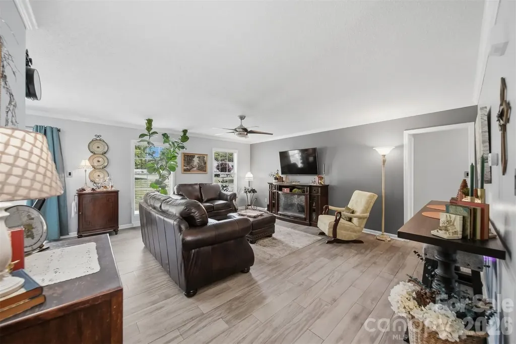2104 Sheffield Court NW Conover NC 28613