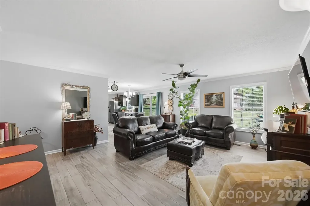 2104 Sheffield Court NW Conover NC 28613