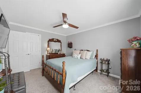 2104 Sheffield Court NW Conover NC 28613