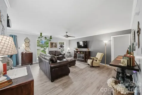 2104 Sheffield Court NW Conover NC 28613