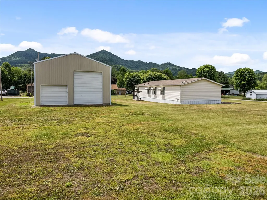 25 Lester Lane Waynesville NC 28785