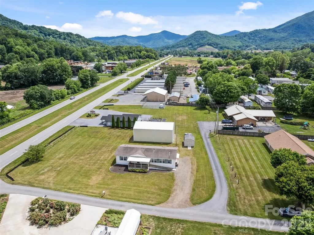 25 Lester Lane Waynesville NC 28785