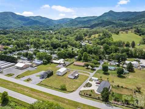 25 Lester Lane Waynesville NC 28785