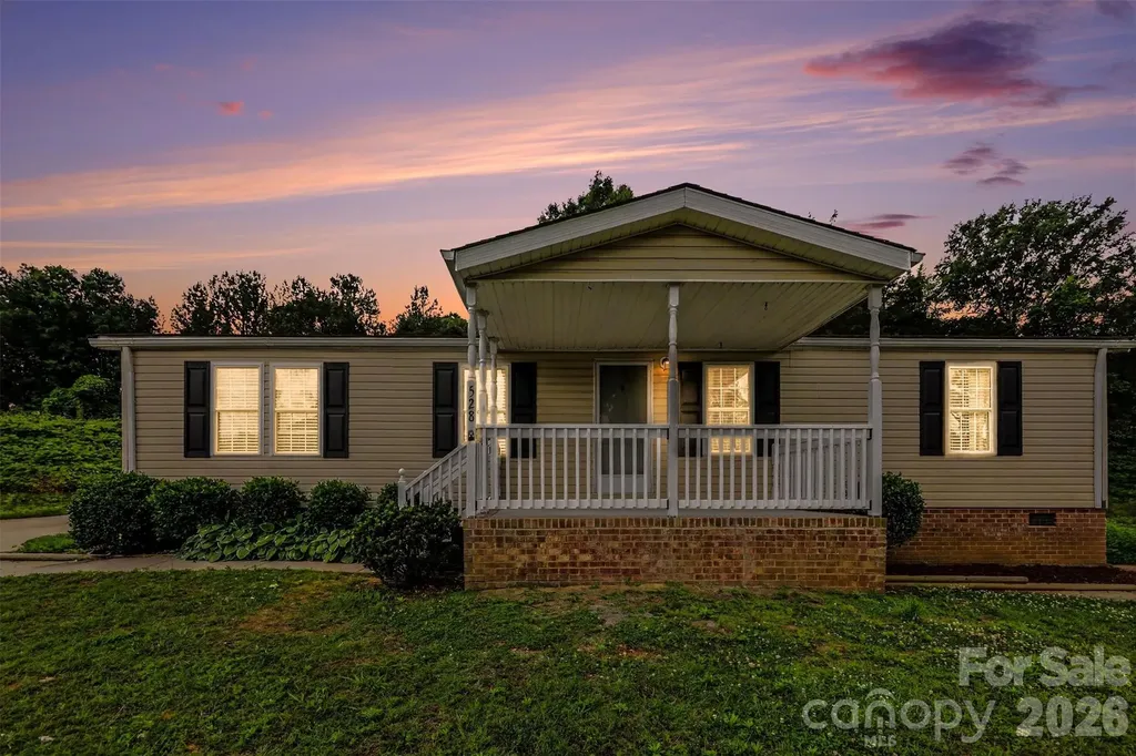 528 Woodlawn Avenue SW Concord NC 28025