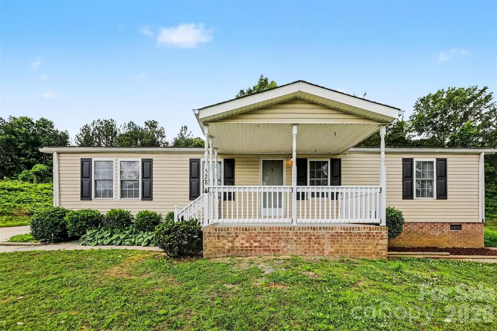 528 Woodlawn Avenue SW Concord NC 28025
