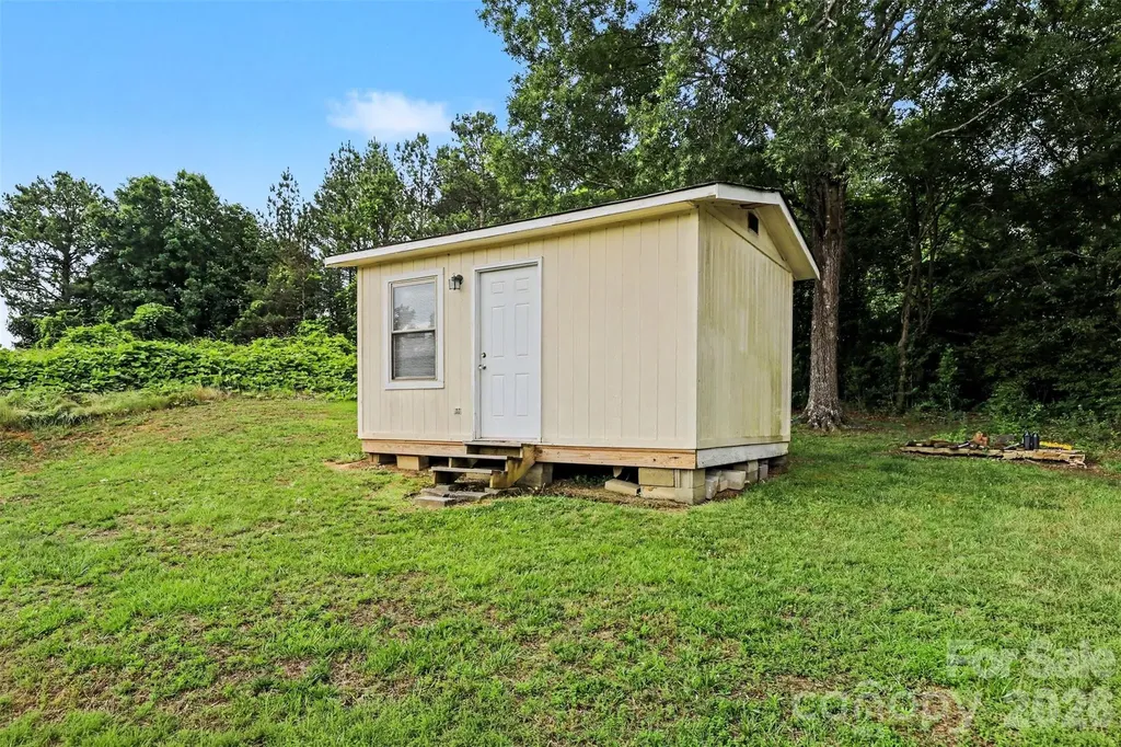 528 Woodlawn Avenue SW Concord NC 28025