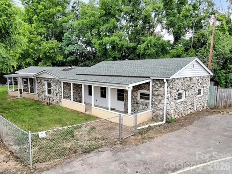 492 Riverbend Street Waynesville NC 28786