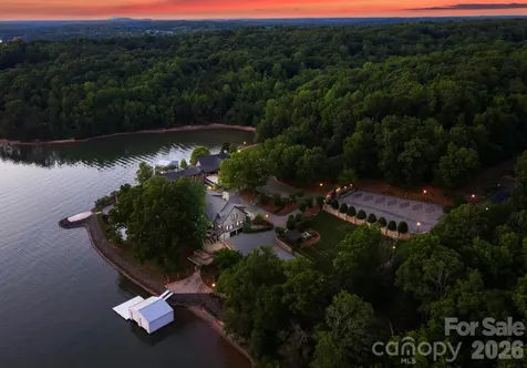9719 Nine Eagles Lane Charlotte NC 28278