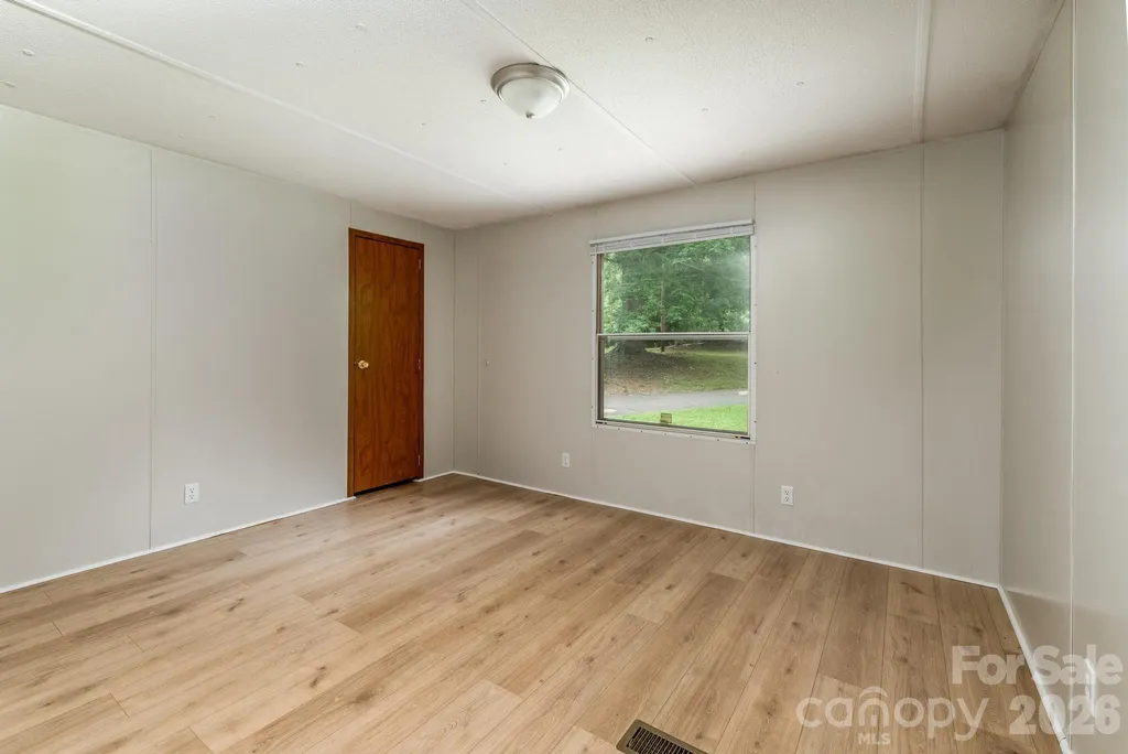 4449 Hickory Highway Statesville NC 28677