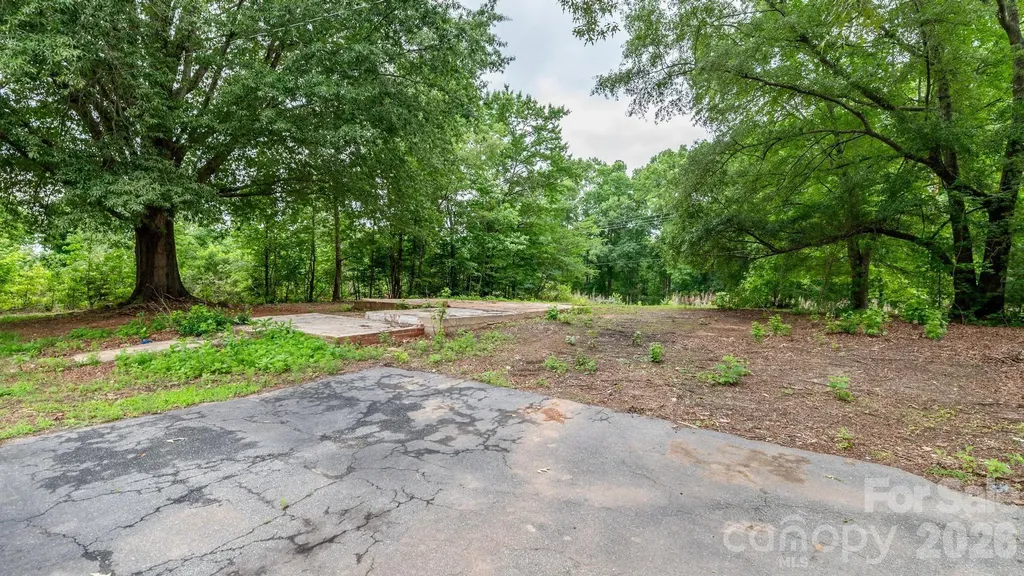 4449 Hickory Highway Statesville NC 28677