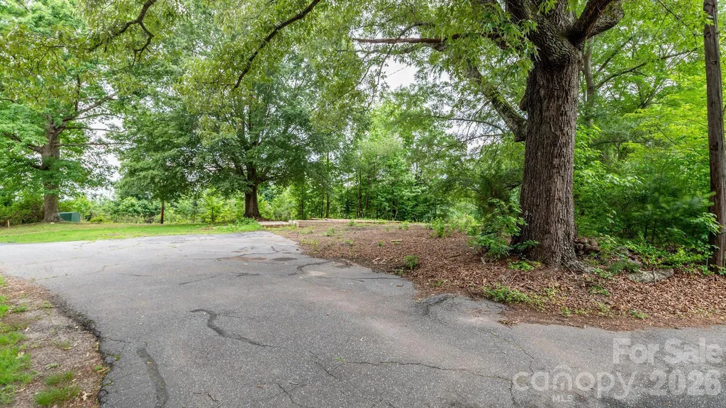 4449 Hickory Highway Statesville NC 28677