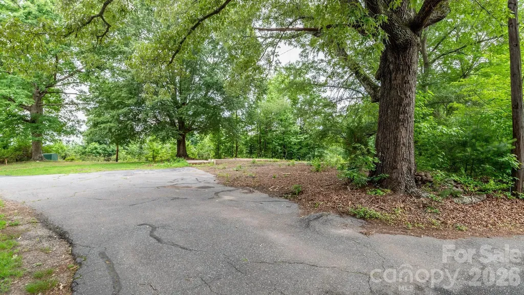 4449 Hickory Highway Statesville NC 28677