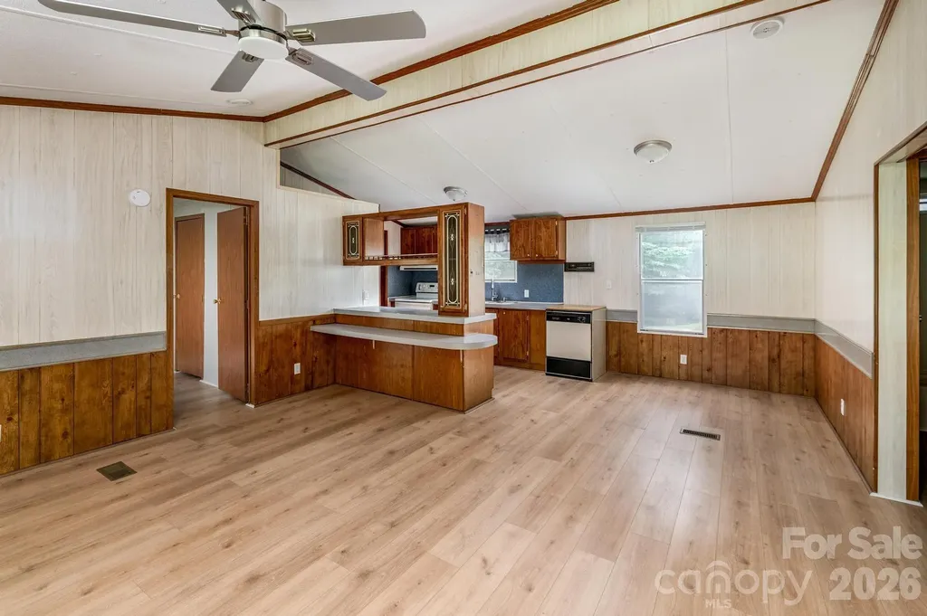 4449 Hickory Highway Statesville NC 28677