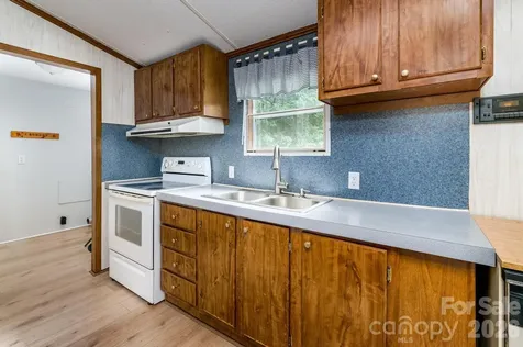 4449 Hickory Highway Statesville NC 28677
