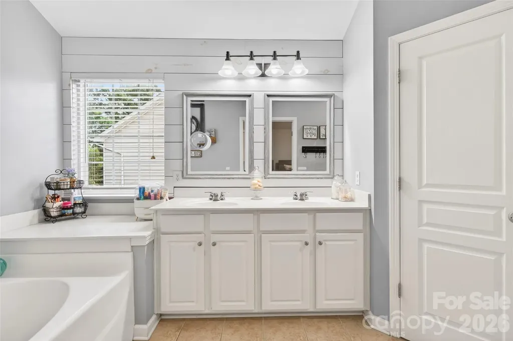 9834 Dominion Crest Drive Charlotte NC 28269