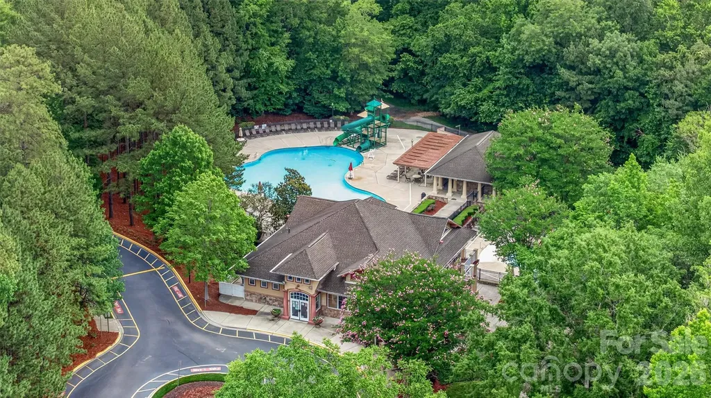 9834 Dominion Crest Drive Charlotte NC 28269