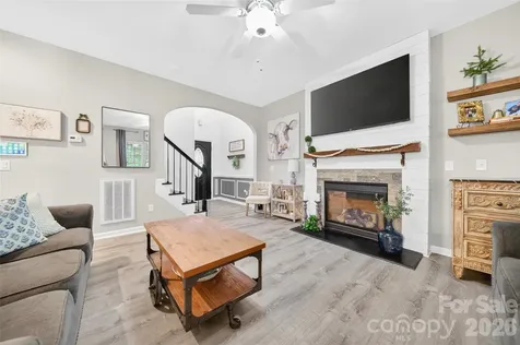 9834 Dominion Crest Drive Charlotte NC 28269