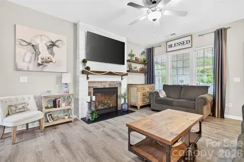9834 Dominion Crest Drive Charlotte NC 28269