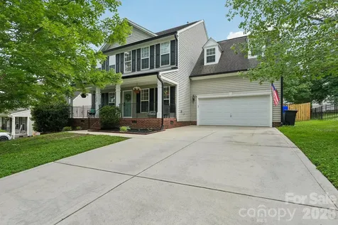 1038 Pepperwood Place Lake Wylie SC 29710