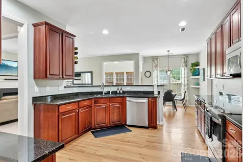 1038 Pepperwood Place Lake Wylie SC 29710