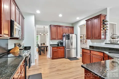 1038 Pepperwood Place Lake Wylie SC 29710