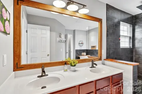 1038 Pepperwood Place Lake Wylie SC 29710
